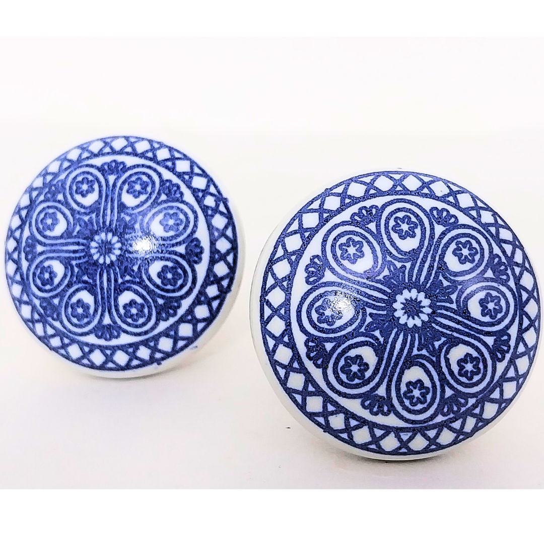Ceramic Drawer Knobs with Blue and White Floral Pattern, Set of 6, Vintage Style Cabinet Pulls with Metal Hardware