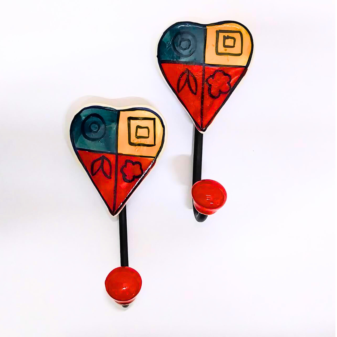 Decorative Heart Wall Hooks with Tribal Pattern – Red & Blue, Set of 2, Durable Metal Hooks for Hanging Keys, Towels, or Accessories