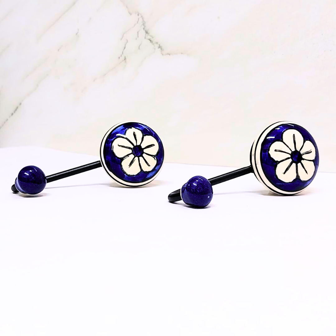 Decorative Ceramic Curtain Rod Hooks with Floral Design – Navy Blue & White, Set of 2, Elegant Wall Hooks for Drapes or Curtains