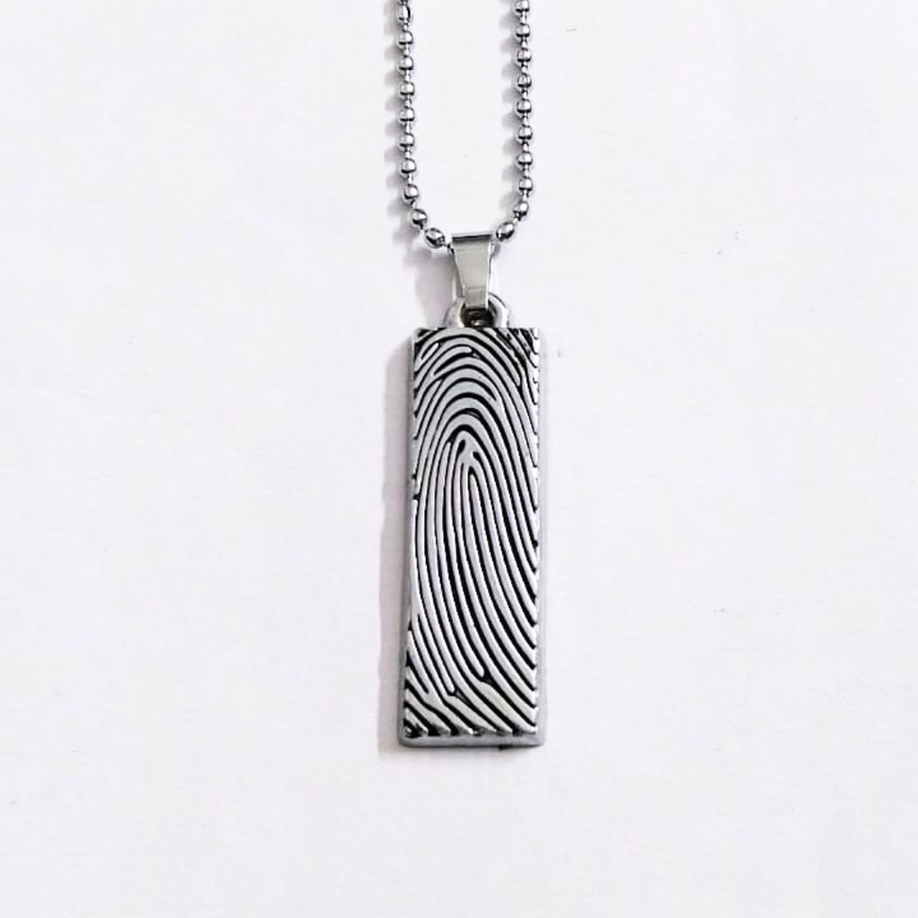 Premium Fingerprint Pendant Necklace – Personalized Sterling Silver Jewelry with Luxury Studio Look