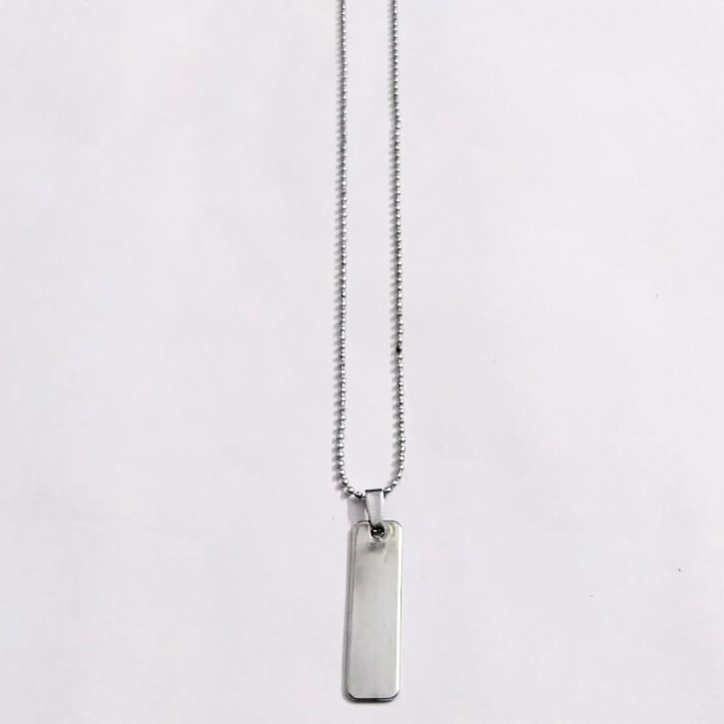 Men’s Silver Rectangular Pendant Necklace | Stylish Minimalist Chain Jewelry | Unisex Fashion Accessory