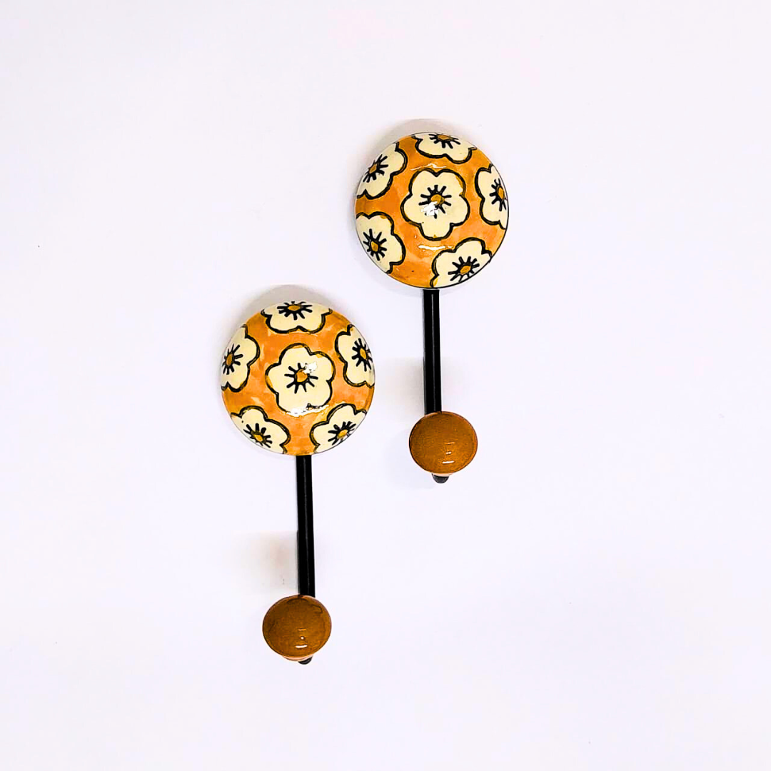 Decorative Ceramic Wall Hooks with Floral Pattern | Orange and White | Set of 2 Handcrafted Metal & Ceramic Wall Hangers for Keys, Coats, Towels & Home Décor (Color May Vary)