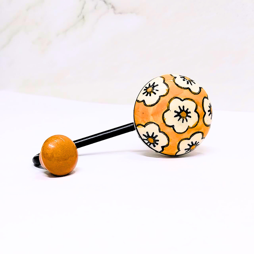 Decorative Ceramic Wall Hooks with Floral Pattern | Orange and White | Set of 2 Handcrafted Metal & Ceramic Wall Hangers for Keys, Coats, Towels & Home Décor (Color May Vary)