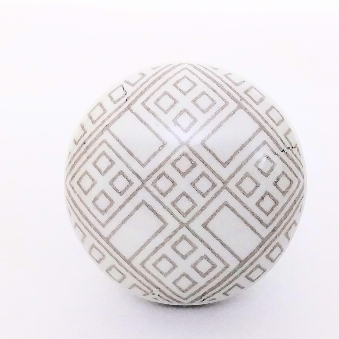 Decorative Ceramic Drawer Knobs, White with Geometric Pattern | Handcrafted Cabinet Pulls with Metal Hardware | Set of 6 for Drawers, Cupboards & Wardrobes