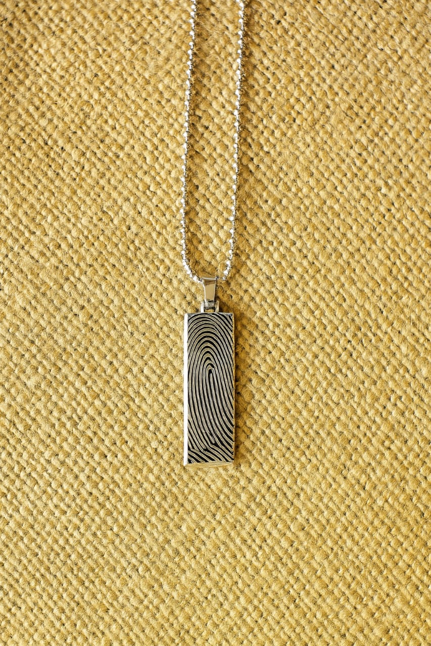 Premium Fingerprint Pendant Necklace – Personalized Sterling Silver Jewelry with Luxury Studio Look